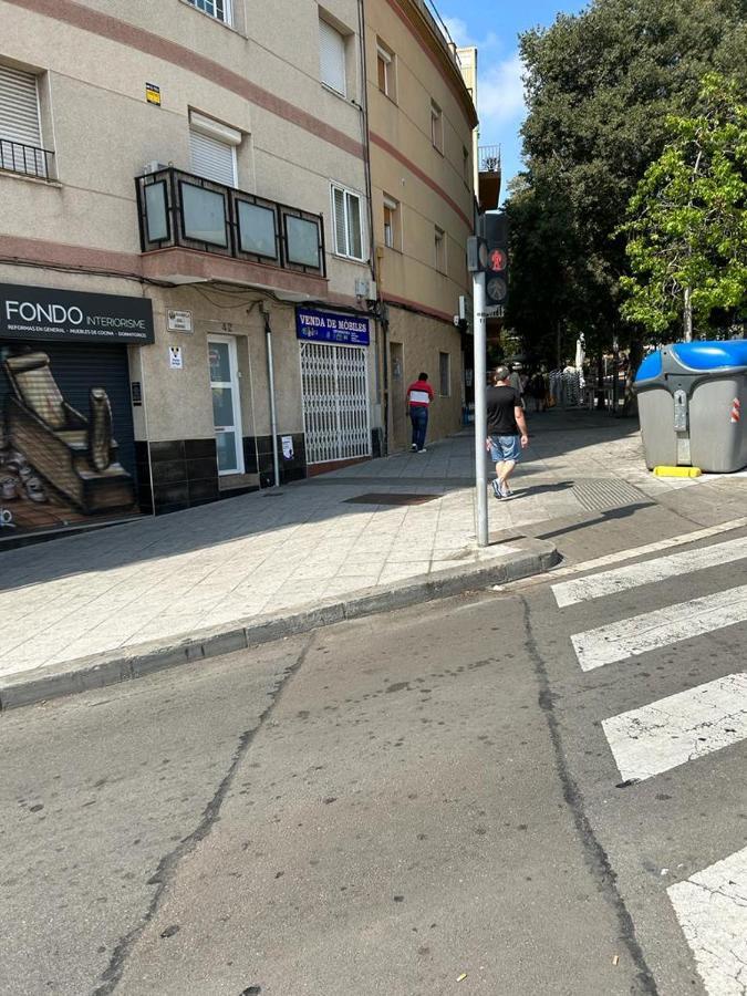 شقة Apto Barcelona C R Santa Coloma de Gramanet المظهر الخارجي الصورة