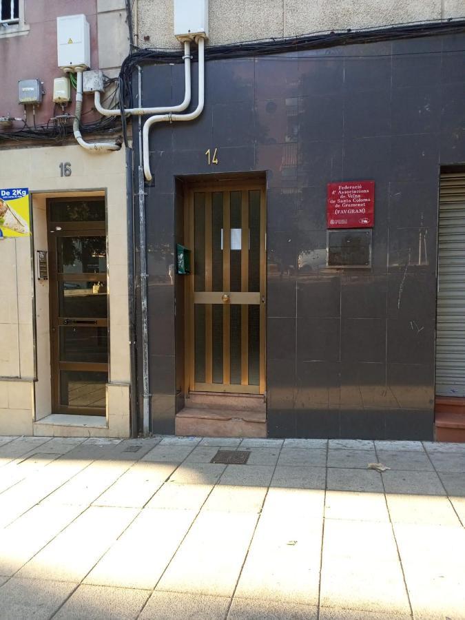 شقة Apto Barcelona C R Santa Coloma de Gramanet المظهر الخارجي الصورة